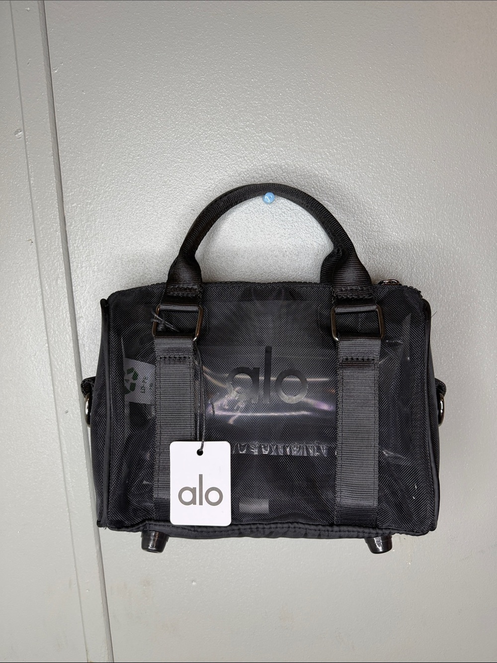 New ALO Yoga Black Mesh Toiletry Carry Bag